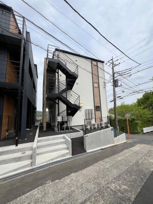 アザーレ・スフィーダ読売ランド前壱番館